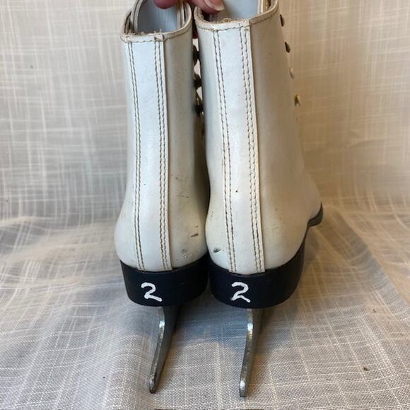 Vintage Aerflyte White Figure Ice Skates Size 2 - Picture 3 of 7